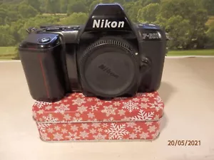 Solo cuerpo de cámara fotográfica Nikon F601m 35 mm SLR - Imagen 1 de 5