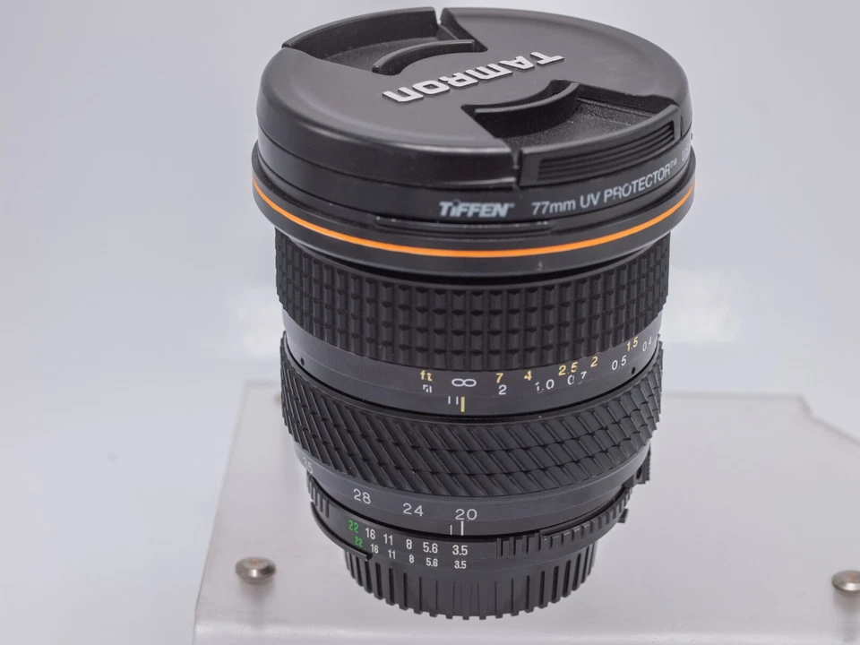 Tokina AF 20-35mm F3.5-4.5 Nikon AF-D Mount FX DSLR Camera Zoom Lens - Image 1 of 4