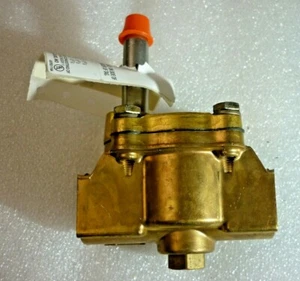 ALCO Controls Solenoid Valve, pn 231WB12P06 - Picture 1 of 5