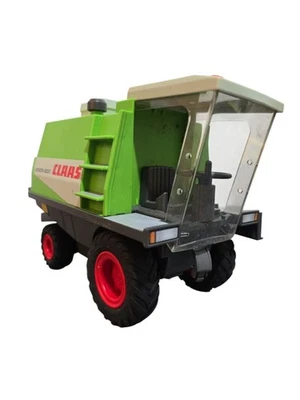 Claas Lexion 600 Toy Combine Harvester – Bruder Style – 30cm – Good Condition - Image 1 of 4