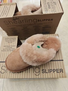 SALE...Kirkland Signature Women's Sheepskin Shearling Slippers Chestnut Size 4 - Picture 1 of 3