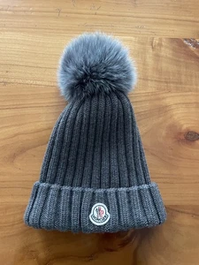 Originale Moncler Mütze mit Fellbommel - Bild 1 von 6