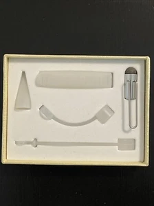 Meko 5-teiliges Apple Pencil Zubehör Set Kappe Hülle Feder Cover Neu im Karton - Bild 1 von 3