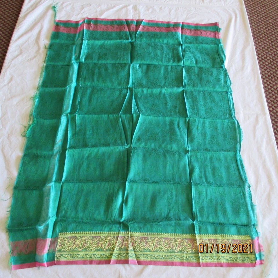 Gorgeous GREEN Gold WOVEN Metal Thread SILK BLEND Fabric MATERIAL Sewing CRAFT - Image 1 of 4