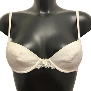 Sujetador Triumph Romantic Emotion WHP Crema 32A Copas con aros forradas de espuma - Imagen 1 de 9