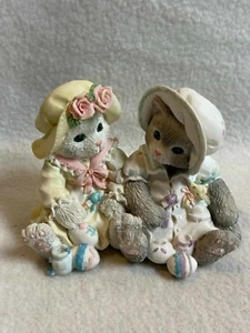 Calico Kätzchen - "Du machst das Leben bunt" - zwei Kätzchen bemalen Eier Figur - Bild 1 von 7
