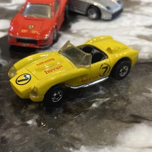 Hot Wheels 1990 Yellow Ferrari #7 Race Car Plastic Bottom - Picture 1 of 6