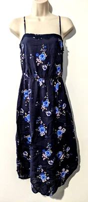 Frenchi 女式花卉连衣裙 XS 码 100% 人造丝轻便肩带上衣二手状况完好 — 第 1/4 张图片