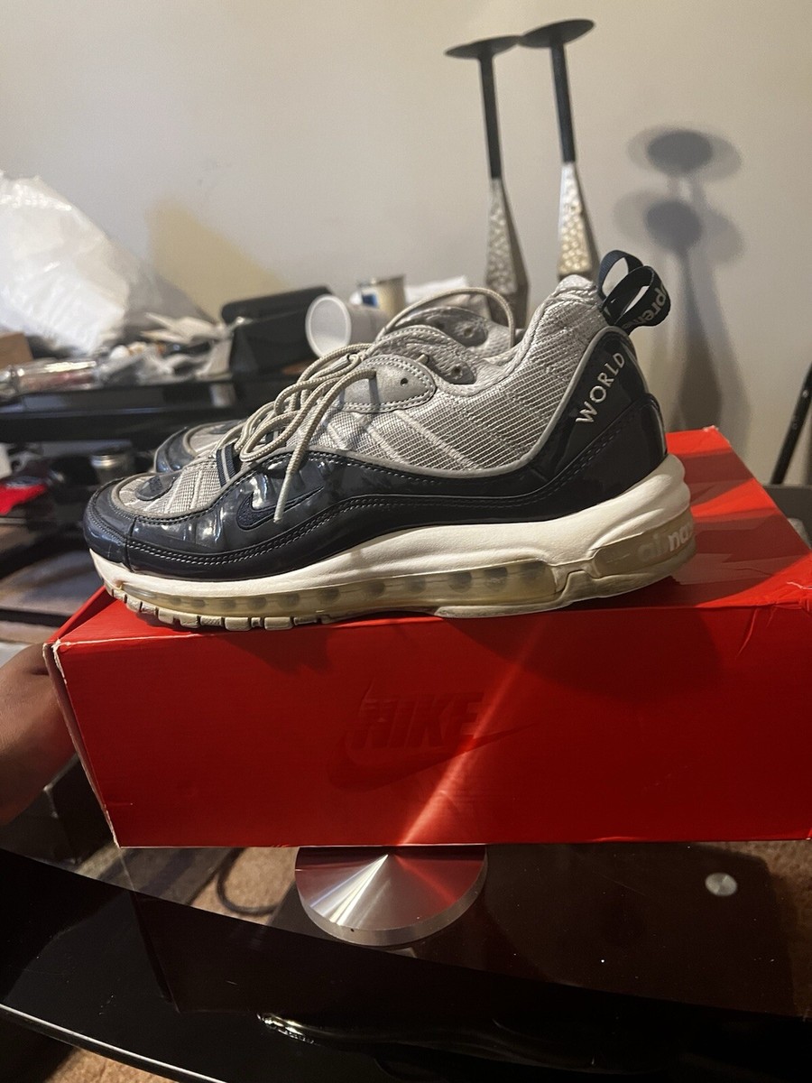 Nike Supreme x Air Max 98 Obsidian for Sale | Authenticity Nike Supreme x Air Max 98 Obsidian for Sale | Authenticity