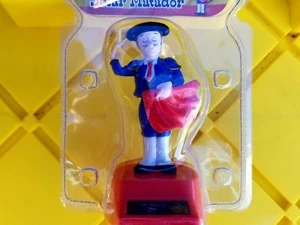 2 toys Spanish Bull Fighter Matador BOBBLE SOLAR POWER CAR DASH OFFICE DESK GIFT - Picture 1 of 1