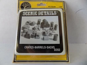 WOODLAND SCENIC DETAIL PARTS CRATES / BARRELS / SACKS - Picture 1 of 2