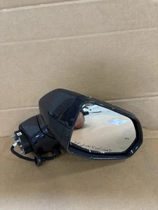 2017-2019 Cadillac XT5 RH Passenger Side Mirror W/blind OEM 84455403 - Picture 1 of 4
