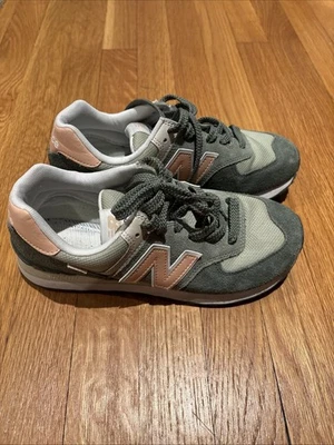Женские зеленые и розовые кроссовки New Balance 574 8,5 без вставок - Изображение 1 из 4