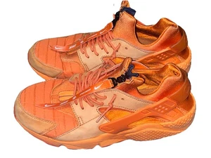 Nike Air Huarache sportliche Laufschuhe orange Herren 9,5 - Bild 1 von 13