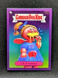 Lily Popped Garbage Pail Kids Topps Chrome 2023 6a serie viola #'d /250 #223b - Foto 1 di 11