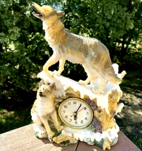 3D Wolf Statue Clock Quartz Movement Wolf Family Snow Forest - Picture 1 of 10