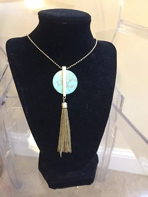 Collar Gota Oro Flecos Piedra Turquesa Imitación Y Borla Nuevo Sin Etiquetas Foto 1 de 2
