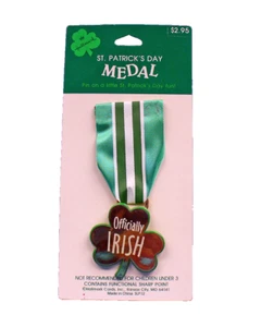 Hallmark PIN St Patrick Vintage SHAMROCK Ribbon OFFICIALLY Irish 1989 NEW - Picture 1 of 6