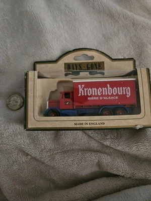Lledo Days Gone 44014 - Diecast Model 1937 Scammell 6-Wheeler KRONENBOURG BEER - Image 1 of 4