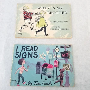 Lot of 2 1960s Young Readers Softcovers - I Read Signs & Willy is my Brother - Bild 1 von 11