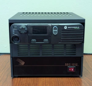Motorola XPR 4350 UHF 25W Base Station - Photo 1/4