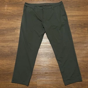 Rhone Commuter Pant Green Men’s Size 40x30 Stretch Performance - Picture 1 of 12
