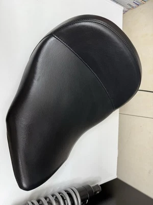 VICTORY VEGAS 8 BOLAS KINGPIN ARTILLERO HIGHBALL NESS ASIENTO 2008-2017 NUEVO POLARIS Foto 1 de 4