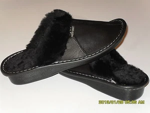 NEW Genuine Lambskin Sheepskin Shearling Leather Slippers Women US 6.5-7, EU 38 - Picture 1 of 6