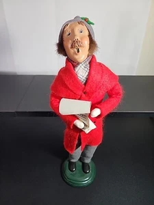 Byers Choice Caroler mit Mütze, roter Jacke und Noten 1998 Vintage 63/100 - Bild 1 von 6