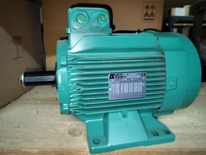 Motor aus Stahl Gehäuse B3, 3KW / 1500rpm/ 50/60HZ 230 bis 460Vac - Bild 1 von 4