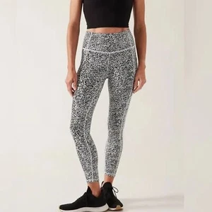 Athleta Size Large Ultimate Stash Textured 7/8 Tight Tailwind Black + White NWOT - Picture 1 of 15