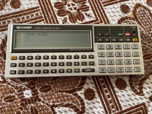 Sharp PC-1360 - handheld with 32kb - very nice condition and works perfectly. - Afbeelding 1 van 18