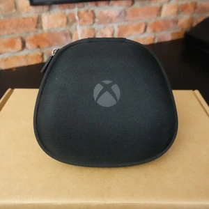 Xbox Elite Series controller carry case (empty) - Picture 1 of 9