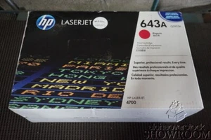 New Sealed Box Genuine OEM HP Q5953A Magenta Toner 643A LaserJet 4700 8J19S4a - Picture 1 of 4