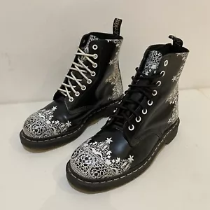 Botas Dr. Martens Blanco y Negro Pascal Henna Encaje 8 Ojos Mujer Talla UK 7 - Imagen 1 de 14