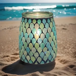 Calentador de cera Scentsy MERMAID GLASS mosaico iridiscente AZUL VERDE brillante nuevo en caja - Imagen 1 de 6