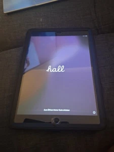 Apple iPad 7th Gen. 32GB, Wi-Fi, 10.2 in - Space Grey With Accessories - Afbeelding 1 van 10