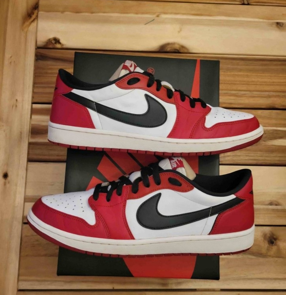 Jordan 1 Retro OG Low Chicago for Sale - Authenticity Jordan 1 Retro OG Low Chicago for Sale - Authenticity