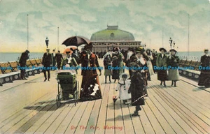 R644172 Worthing. Am Pier. Brown und Rawcliffe - Bild 1 von 2