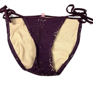 Vintage Y2K Victorias Secret Medium Bikini Bottoms Purple Crotchet Lace #0531 - Picture 1 of 8
