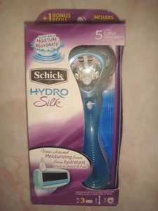 Navaja de afeitar activada H2O Schick Hydro Silk 5 cuchillas de detección de curvas + 1 recarga adicional - Imagen 1 de 1