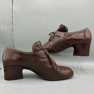 VTG, Yves Saint Lauren:Shoe Pump 2 1/2" Heal Brown Textured Lace 9 1/2 M Leather - Image 1 of 4