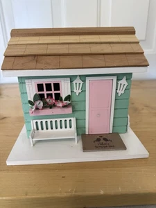 Home Bazaar Holz She Schuppen Vogelhaus neuwertig/rosa - Bild 1 von 9