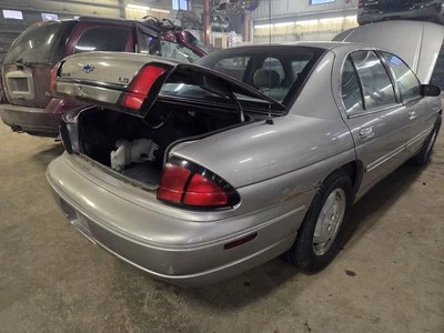 Cuarto de luz trasera derecha pasajero montado en panel se adapta a 95-01 LUMINA CAR 1207044 Foto 1 de 4