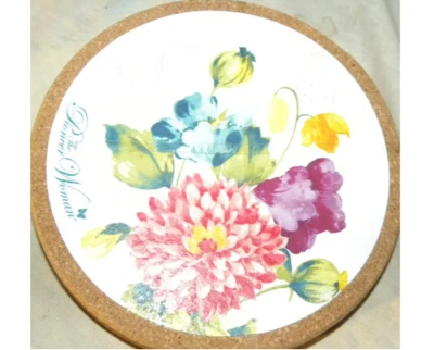 DOS remaches de corcho de 6,5" para mujer pionera en flor NUEVO Foto 1 de 2