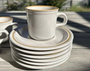 Steingut Kaffeetassen und Untertassen (6) - Bild 1 von 9