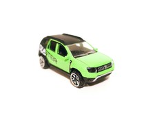 duster miniature majorette