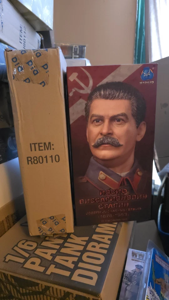 Did R80110 Иосиф Джугашвили Сталин масштаб 1/6 фигурка как новая в коробке  - Изображение 1 из 1
