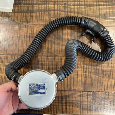 VINTAGE US DIVERS AQUA LUNG 1957-60 DA AQUA-MASTER DOUBLE HOSE SCUBA REGULATOR - Image 1 of 4