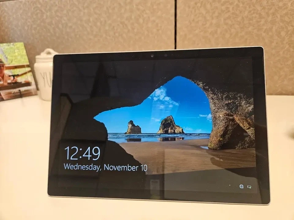 #2 Microsoft Surface Pro 7 Plus LTE 12.3" 2.4GHz i5-1135G7 16GB 256GB 1961 - Image 1 of 4